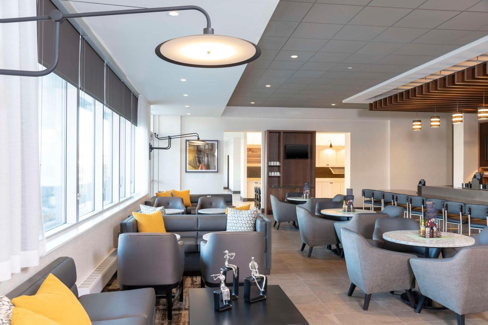 Hyatt Place Detroit/Ройал-Оук Экстерьер фото
