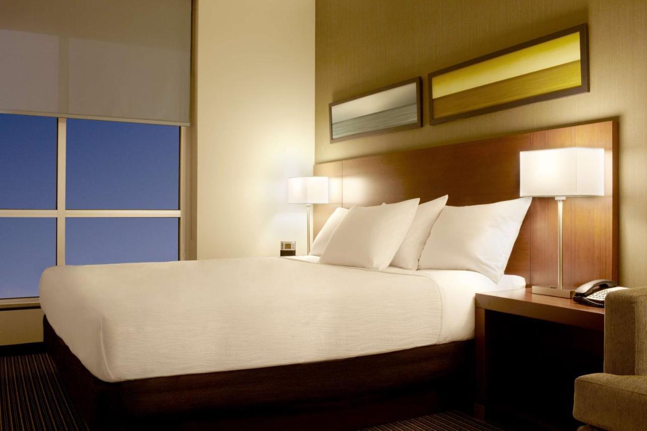 Hyatt Place Detroit/Ройал-Оук Экстерьер фото