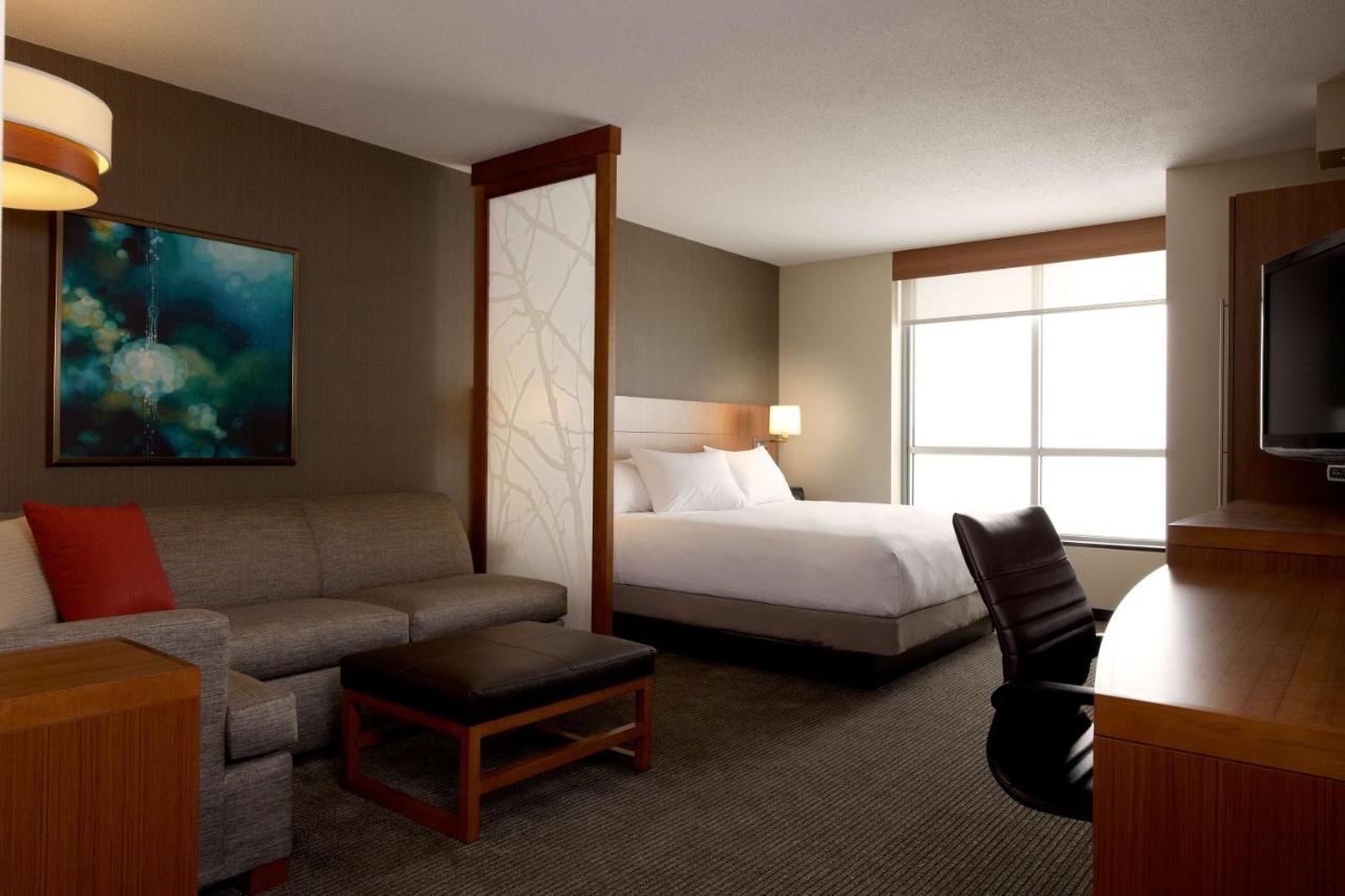 Hyatt Place Detroit/Ройал-Оук Экстерьер фото